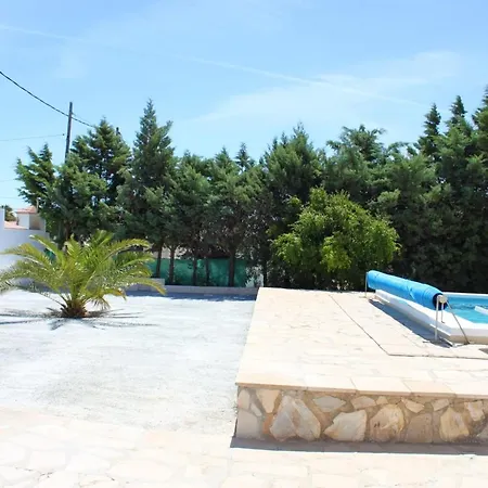 Oasis: Beachside Retreat With Private Pool