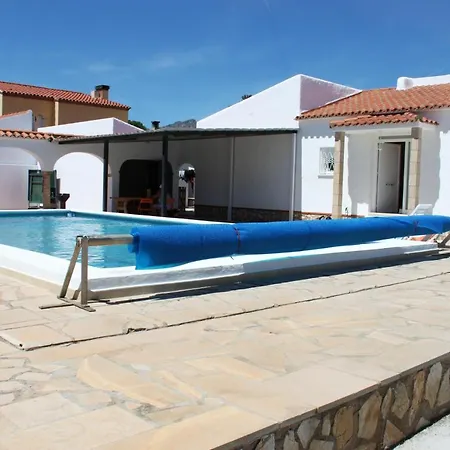 Villa Oasis: Beachside Retreat With Private Pool